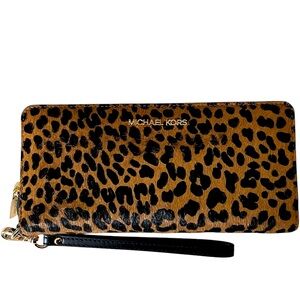 Michael Kors Leopard wallet